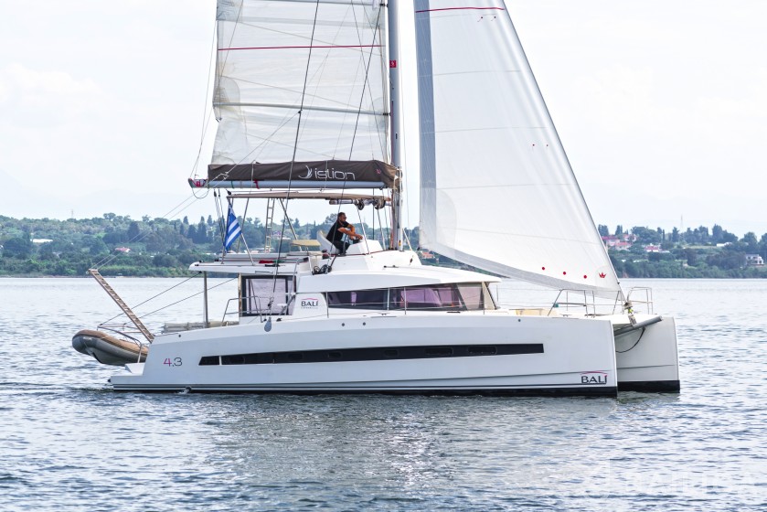 Bali 4.3 - Yacht Charter Sailica