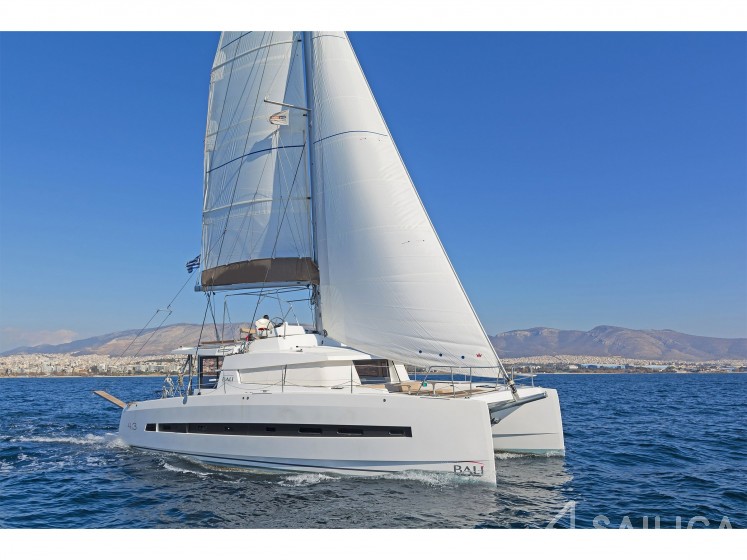 Bali 4.3 - Yacht Charter Sailica