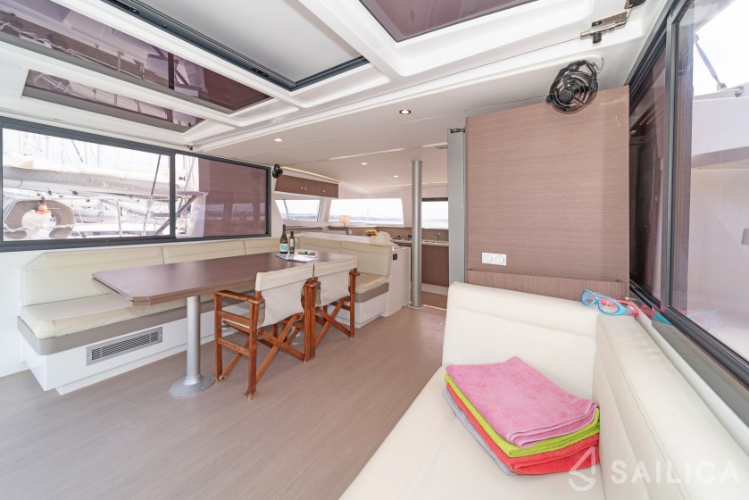 Bali 4.3 - Yacht Charter Sailica