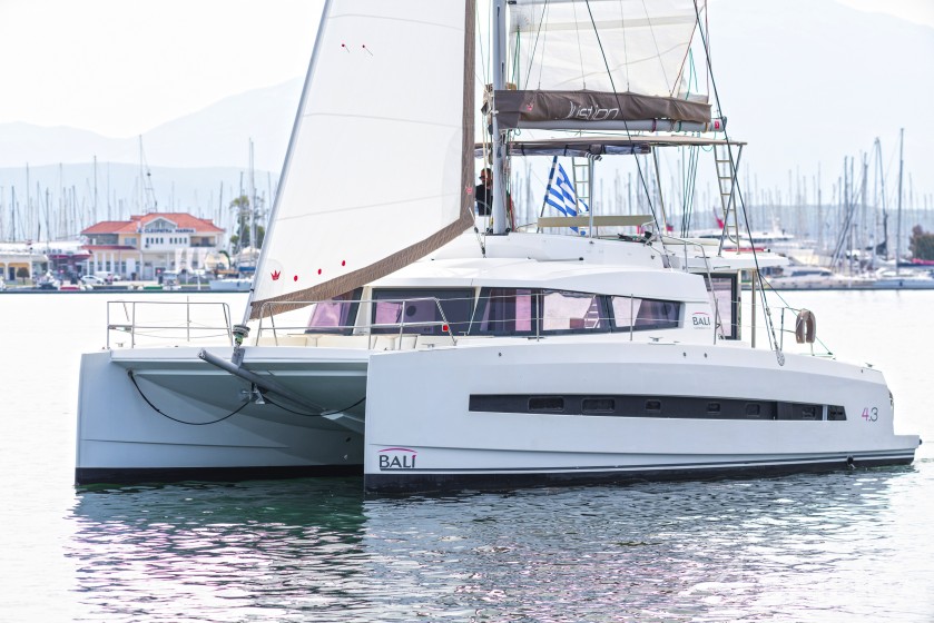 Bali 4.3 - Yacht Charter Sailica