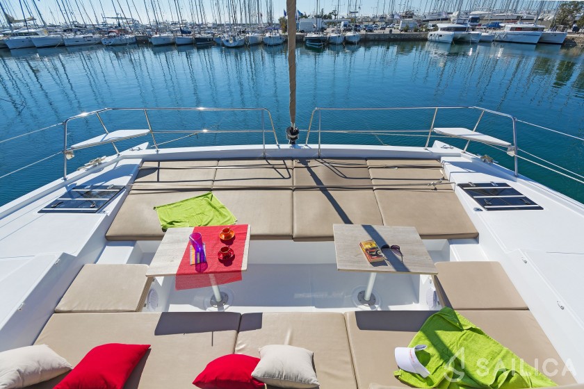 Bali 4.3 - Yacht Charter Sailica