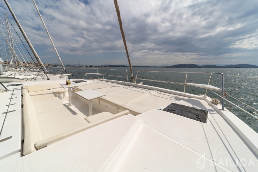 Bali 4.3 - Yacht Charter Sailica