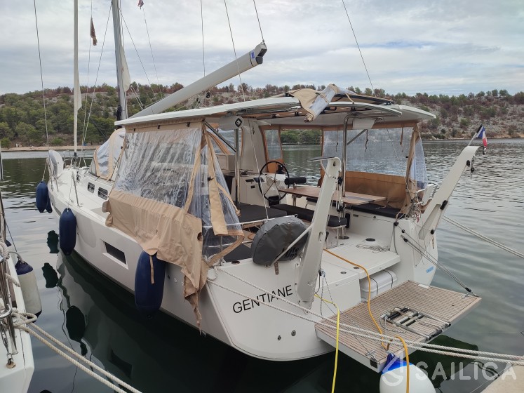 Sun Loft 47 - Yacht Charter Sailica