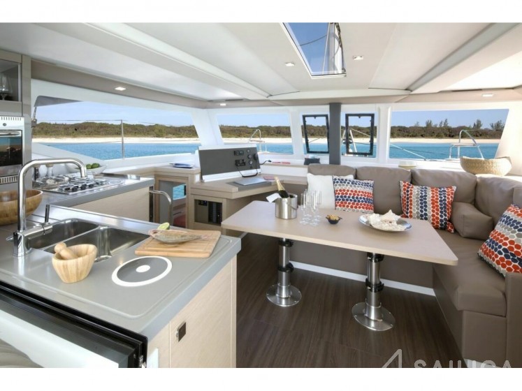 Lucia 40 - Yacht Charter Sailica