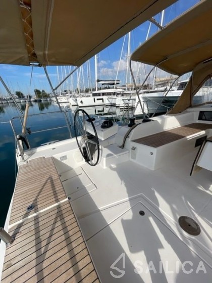 Dufour 530 - Yacht Charter Sailica