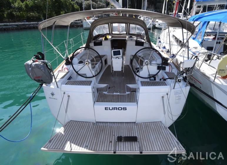 Sun Odyssey 419 - Yacht Charter Sailica