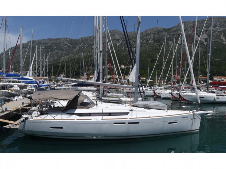 Sun Odyssey 419 - Yacht Charter Sailica