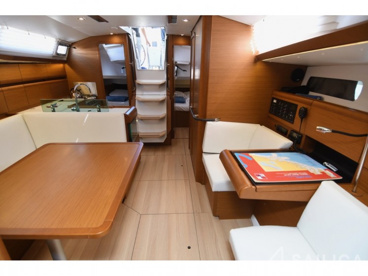 Sun Odyssey 419 - Yacht Charter Sailica