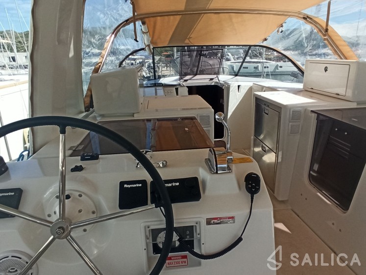 Sun Loft 47 - Yacht Charter Sailica