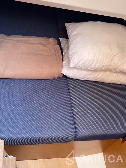 Sun Loft 47 - Yacht Charter Sailica