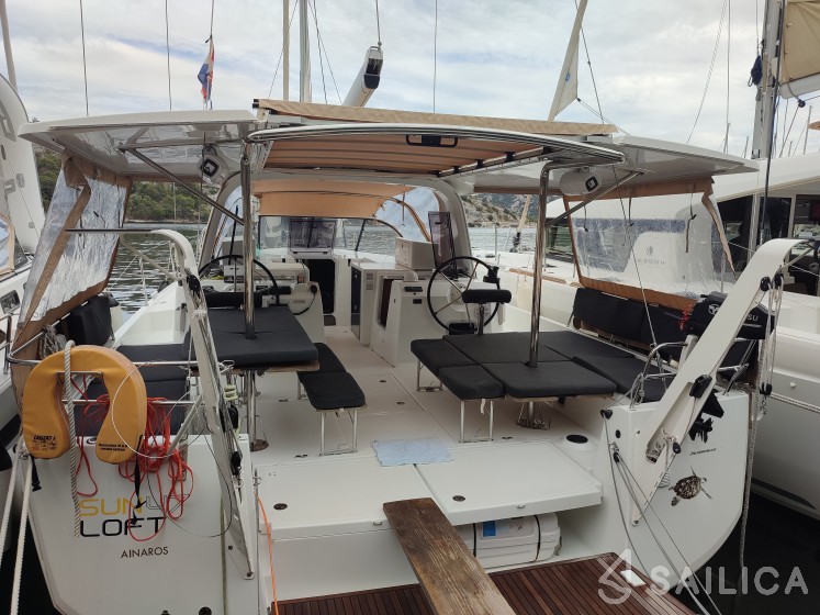 Sun Loft 47 - Yacht Charter Sailica