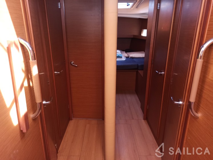 Sun Loft 47 - Yacht Charter Sailica
