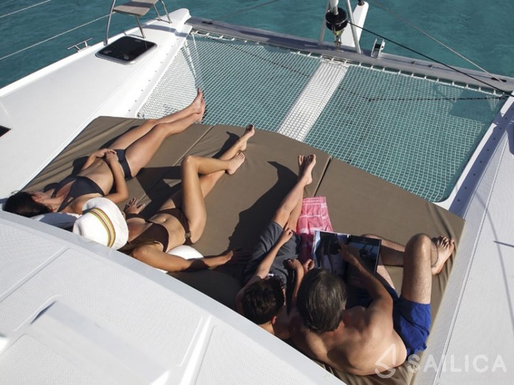 Lucia 40 - Yacht Charter Sailica