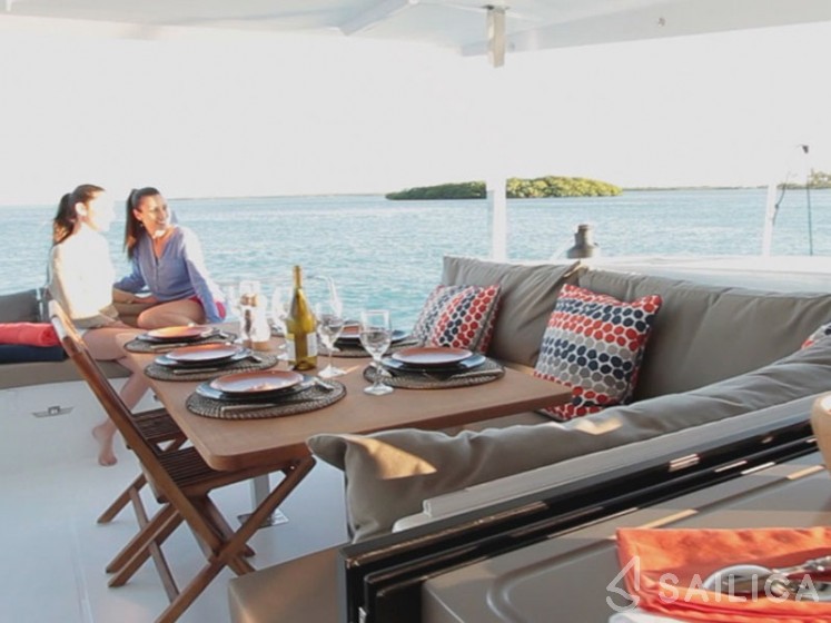 Lucia 40 - Yacht Charter Sailica