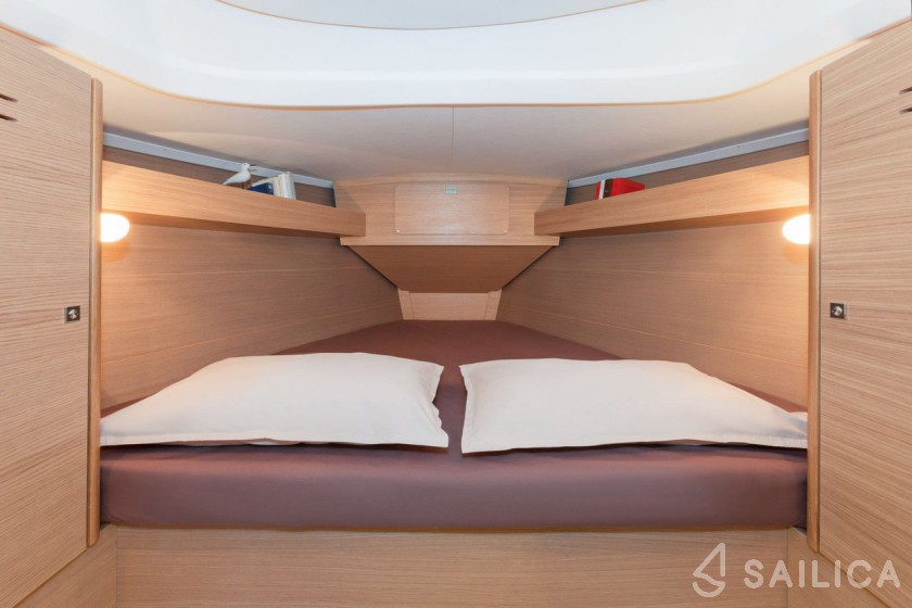 Dufour 360 GL - Yacht Charter Sailica