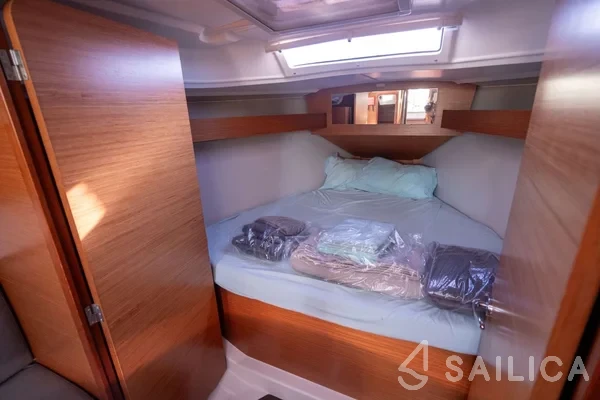 Dufour 360 GL - Yacht Charter Sailica