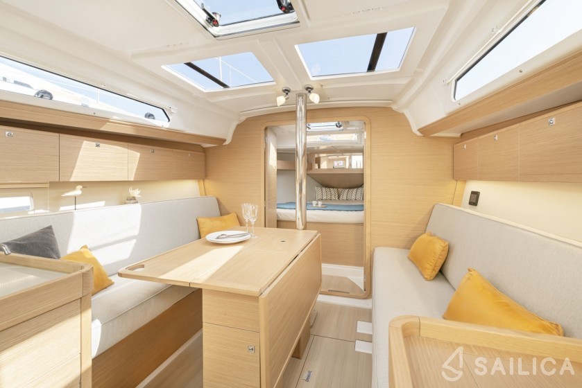 Dufour 360 GL - Yacht Charter Sailica