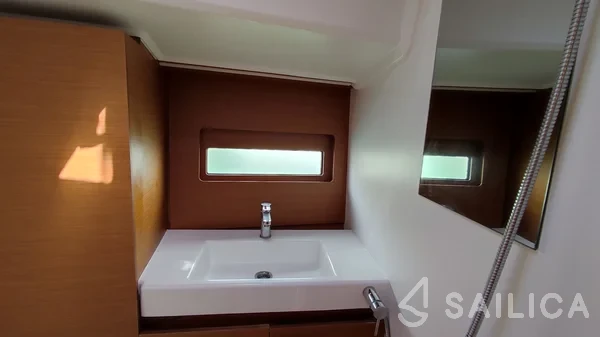 Sun Loft 47 - Yacht Charter Sailica