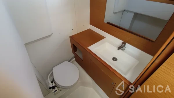 Sun Loft 47 - Yacht Charter Sailica
