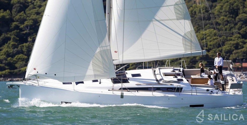 Dufour 430 Grand Large - Yacht Charter Sailica