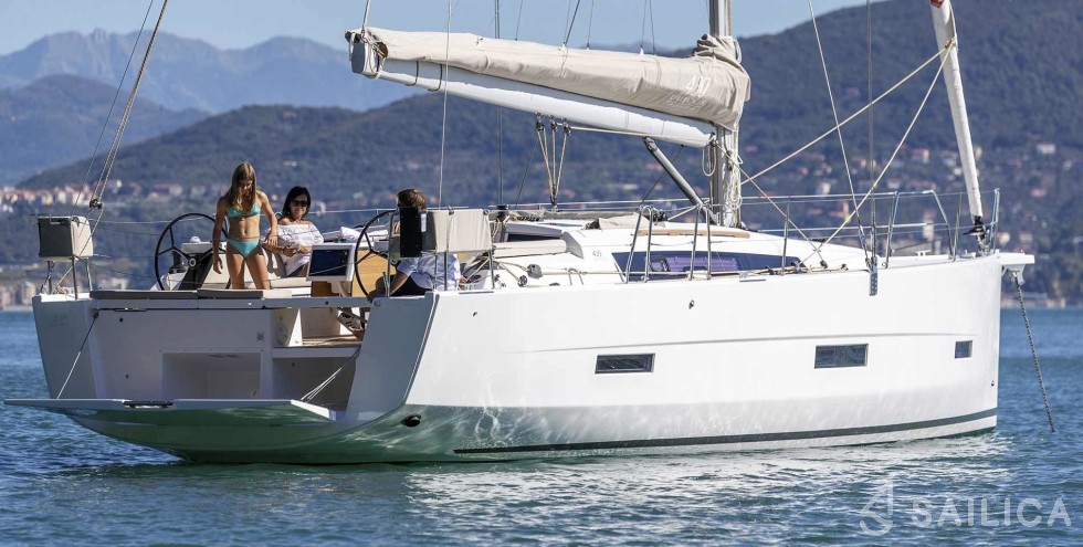 Dufour 430 Grand Large - Yacht Charter Sailica