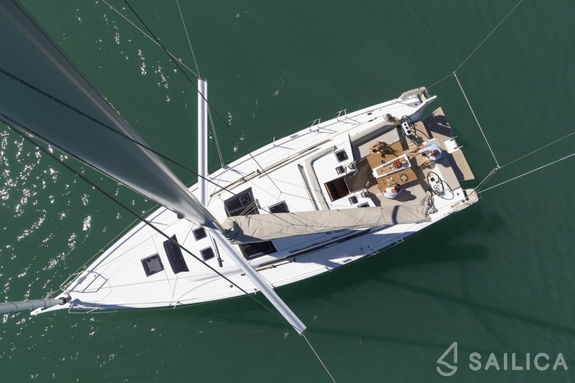 Dufour 430 Grand Large - Yacht Charter Sailica