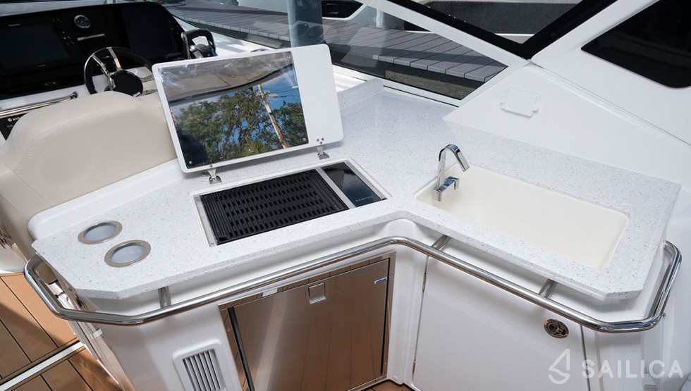 Aquila 36 - Yacht Charter Sailica