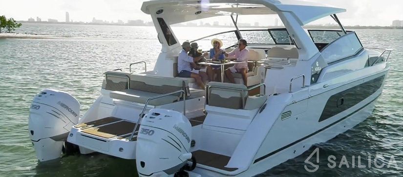 Aquila 36 - Yacht Charter Sailica