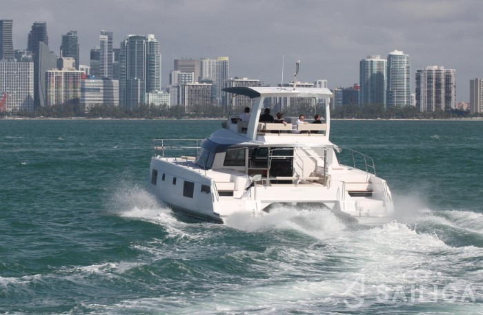 Nautitech 47 Power - Yacht Charter Sailica