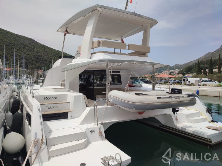 Nautitech 47 Power - Yacht Charter Sailica