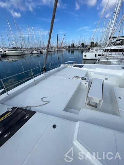 Bali 5.4. - Yacht Charter Sailica