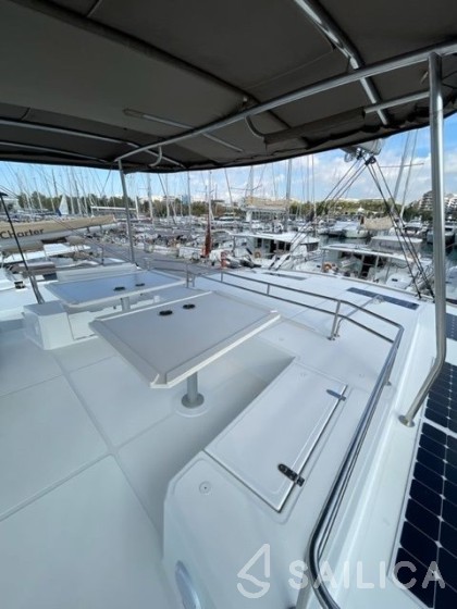 Bali 5.4. - Yacht Charter Sailica