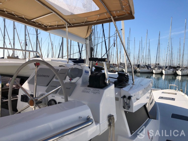 Saona 47 - Yacht Charter Sailica