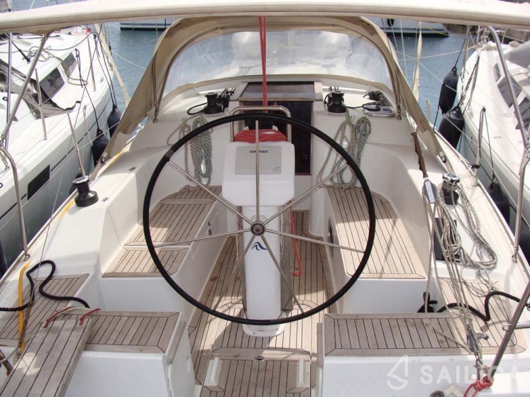 Hanse 325 - Yacht Charter Sailica