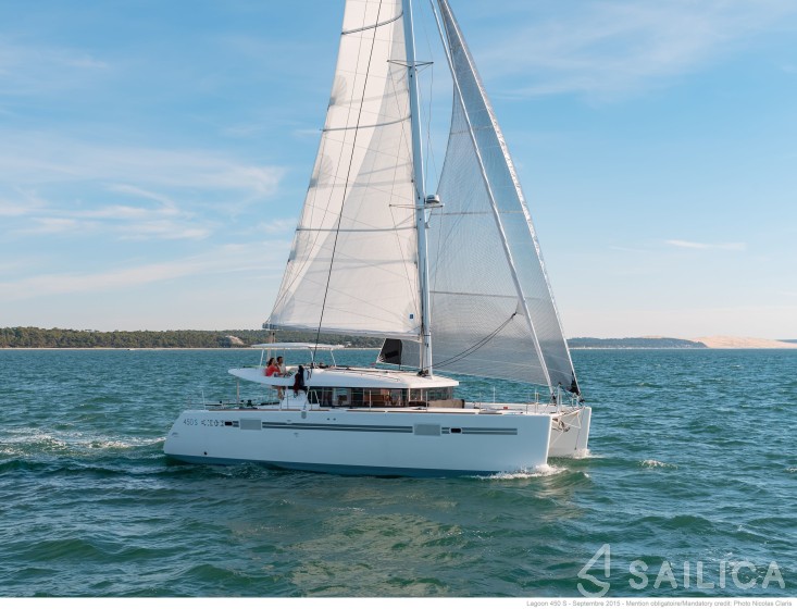 Lagoon 450 S - 4 + 2 cab. - Yacht Charter Sailica