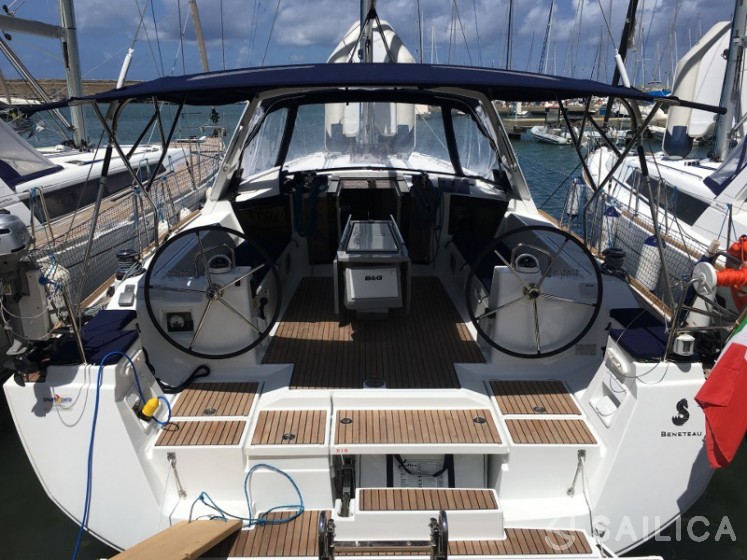 Oceanis 45 - Yacht Charter Sailica