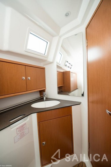 Bavaria 34 Cruiser - Yacht Charter Sailica