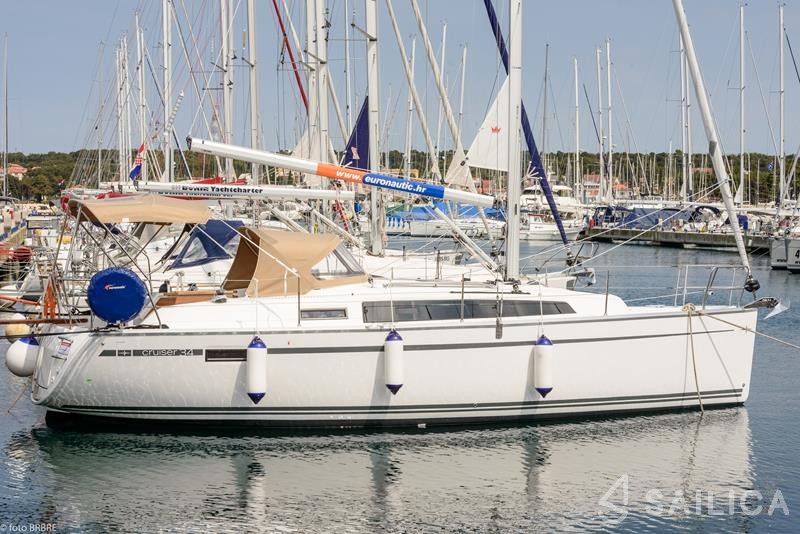 Bavaria 34 Cruiser - Yacht Charter Sailica