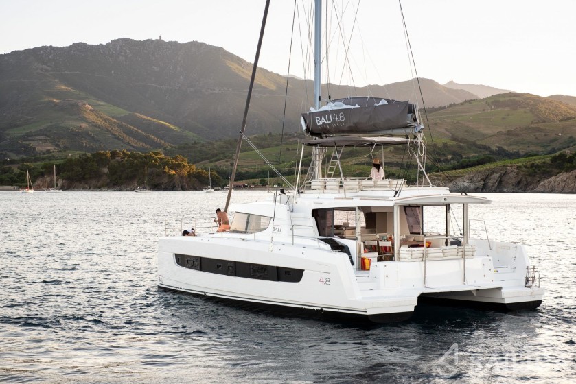 Bali 4.8  - Yacht Charter Sailica