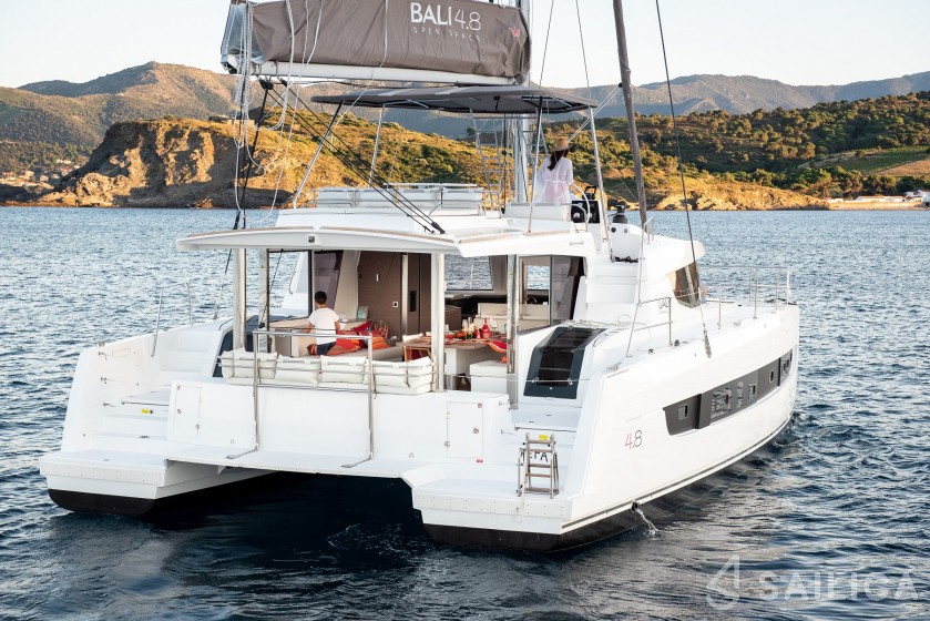 Bali 4.8  - Yacht Charter Sailica