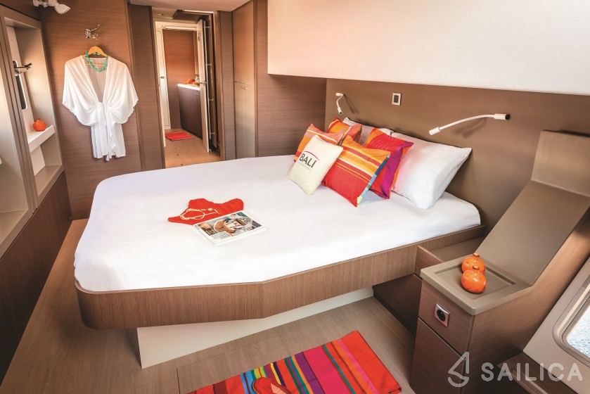 Bali 4.8  - Yacht Charter Sailica
