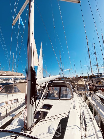 Oceanis 46.1 - Yacht Charter Sailica