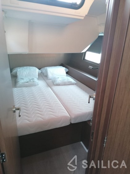 Oceanis 46.1 - Yacht Charter Sailica