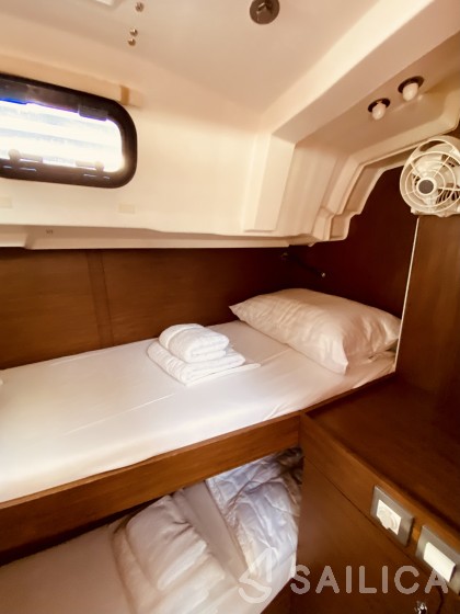 Oceanis 46.1 - Yacht Charter Sailica