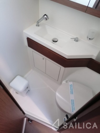 Oceanis 46.1 - Yacht Charter Sailica
