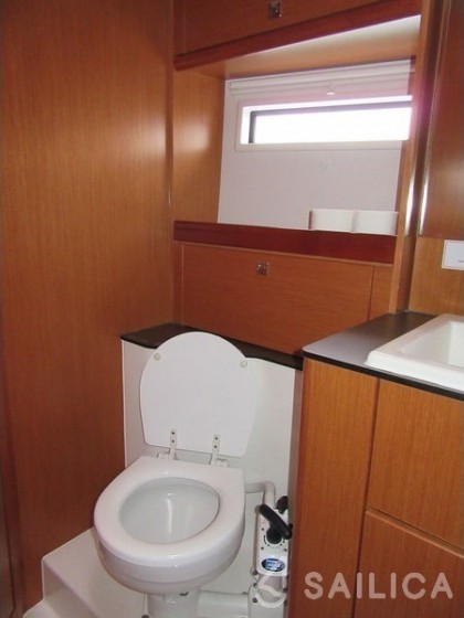 Bavaria Cruiser 56 - Yacht Charter Sailica