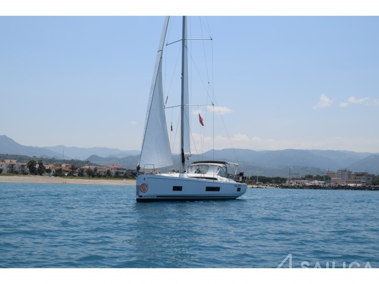 Oceanis 46.1 - Yacht Charter Sailica