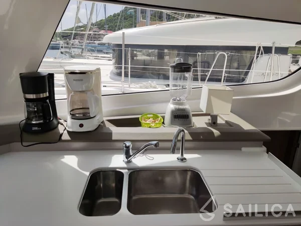 Bali Catspace - Yacht Charter Sailica