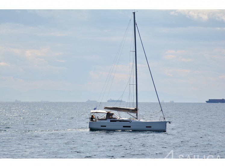 Dufour 390 Grand Large - Yacht Charter Sailica