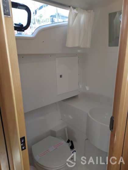 Sun Odyssey 319 - Yacht Charter Sailica